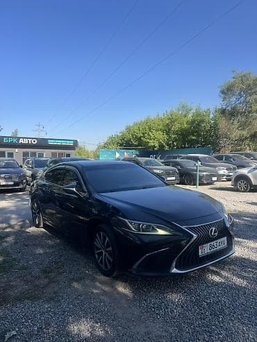 бизнем: Lexus ES: 2019 г., 2.5 л, Вариатор, Гибрид, Седан — 2