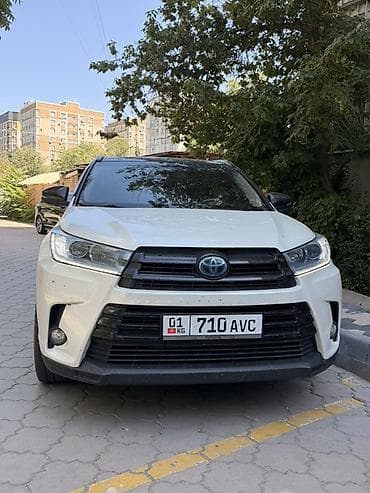 Toyota Highlander: 2016 г., 3.5 л, Вариатор, Гибрид, Кроссовер — 2