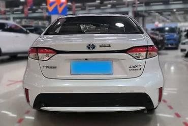 camry 2011: Toyota Corolla: 2020 г., Автомат, Гибрид, Седан — 1