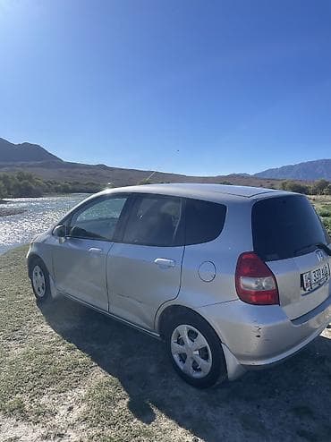 машины до 250 тысяч: Honda Fit: 2002 г., 1.3 л, Вариатор, Бензин — 3