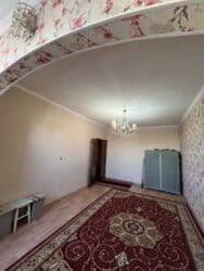 мкр улан 2 продаю квартиру: 1 комната, 45 м², 106 серия улучшенная, 5 этаж, Евроремонт — 2