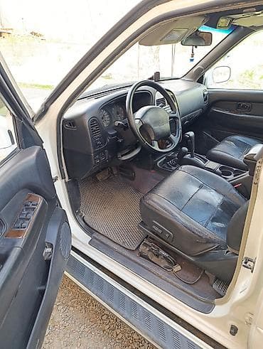 Infiniti QX4: 1997 г., 3.3 л, Автомат, Внедорожник — 7