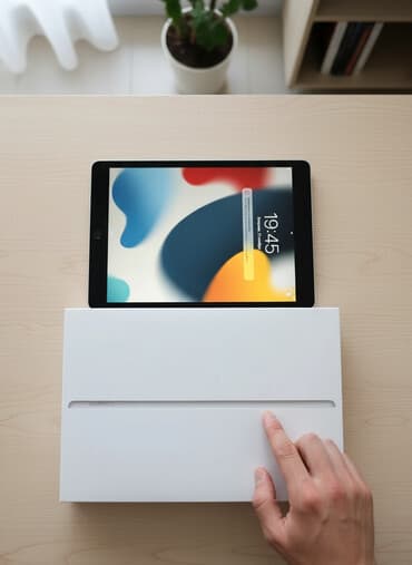 Мониторы: Планшет, Apple, память 64 ГБ, 10" - 11", Wi-Fi, цвет - Серебристый — 1