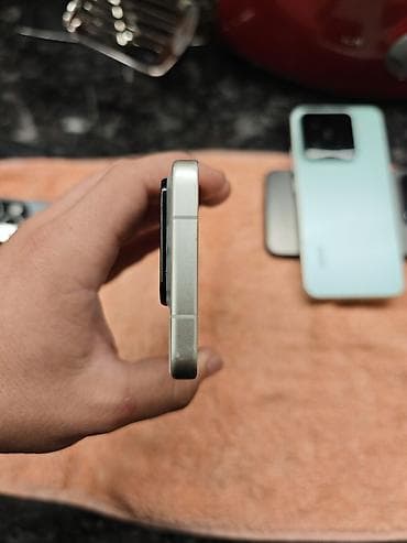 iphone 15plus: Xiaomi, 15, Б/у, 256 ГБ, цвет - Белый, eSIM, 2 SIM — 2