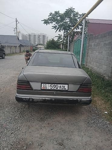 панель 124 мерс: Mercedes-Benz W124: 1988 г., 2.3 л, Механика, Седан — 3