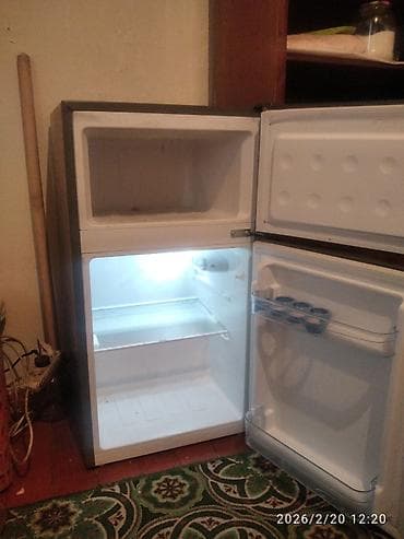 poco m5 pro: Холодильник AUCMA BCD-95C, серебристый, двухкамерный (верхняя — 1