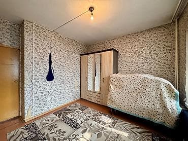 с арендаторами: 2 комнаты, 54 м², 105 серия, 1 этаж, Старый ремонт — 5