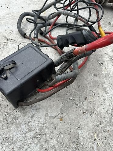 буксировочный трос: Лебёдка электрическая 12V, тяговое усилие 12000 lb (≈ 5,4 т) — 1