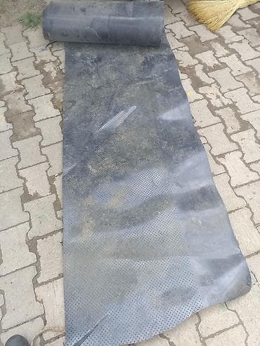 резиновый дорожка: Резиновый рулонный коврик с перфорацией. - Материал: плотная — 2