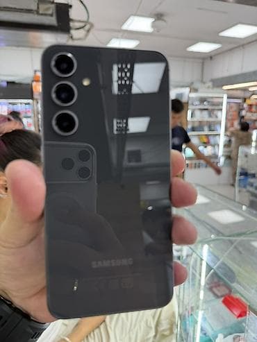 mi note 8: Samsung Galaxy S23 FE (модель SM‑S711B/DS) Ключевые особенности: - — 1