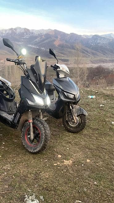 Кумурска мотороллер: Макси-скутер M8, 150 куб. см, Бензин, Колдонулган — 2