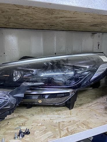 Передняя левая фара Peugeot