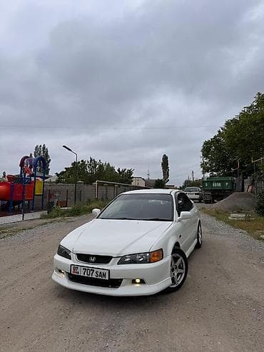 простой: Honda Accord: 2001 г., 2 л, Автомат, Бензин, Седан — 1