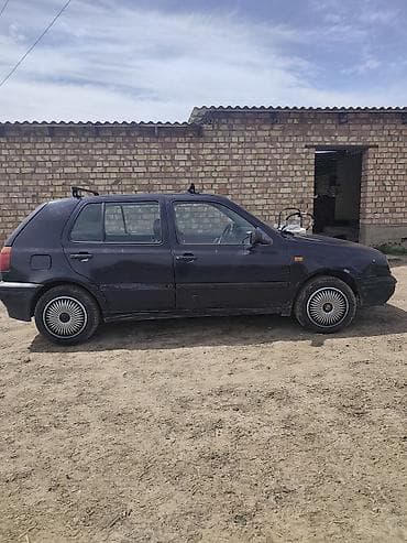 audi s2: Volkswagen Golf: 1992 г., 1.8 л, Ручные, Бензин, Хэтчбэк — 2