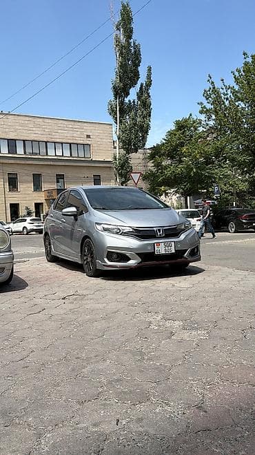 fit 2: Honda Fit: 2020 г., 1.5 л, Вариатор, Бензин, Хэтчбэк — 2