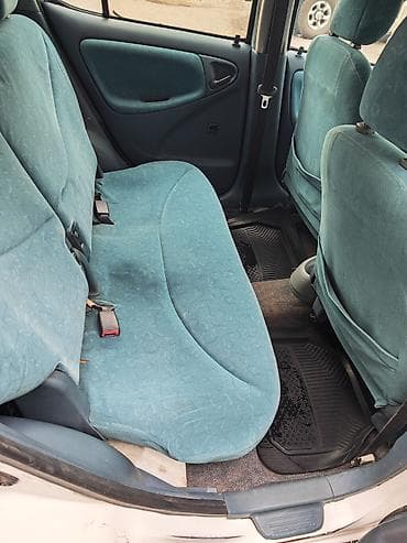 Toyota Vitz: 2000 г., 1 л, Автомат, Бензин, Хетчбек — 9