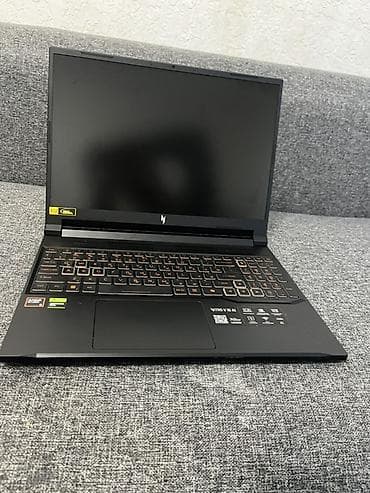 Игровой ноутбук Acer Nitro V 16 (серия Nitro V, эмблема N на крышке)