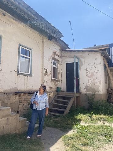 house kg бишкек: Продаю 1/4 часть дома в центре города Каракол, по улице Ленина — 1