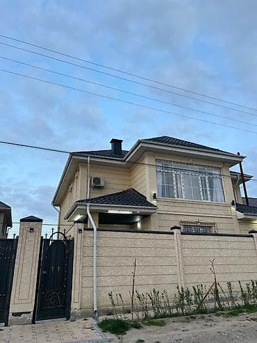 3: СРОЧНО! Продаётся отличный 2-х этажный дом! 📍 Район: Ак Ордо 3 ж/м 📐 — 4