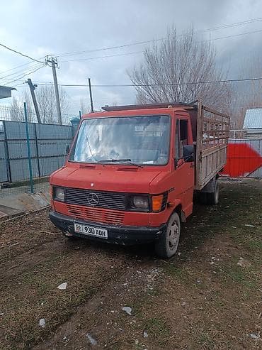 Грузовик, Mercedes-Benz, Стандарт, 3 т, Б/у