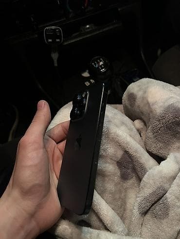 poco m5c: IPhone 15 Pro, Black Titanium — 3