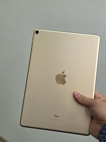 Планшеты: Планшет, Apple, 10" - 11", Wi-Fi, Б/у, Классический цвет - Золотой — 2