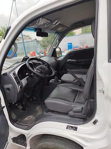 грузово: Kia BONGO: 2021 г., 2.4 л, Газ — 3