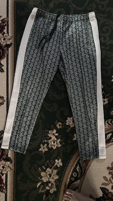 Личные вещи: Мужские брюки, XL, Lacoste, Б/у, цвет - Зеленый — 1