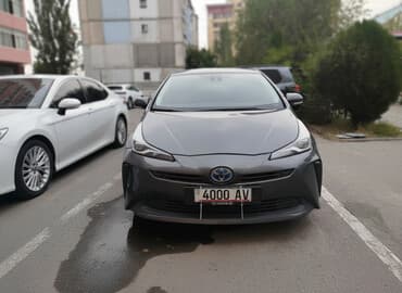 Toyota Prius: 2019 г., 1.8 л, Автомат, Гибрид, Хэтчбэк