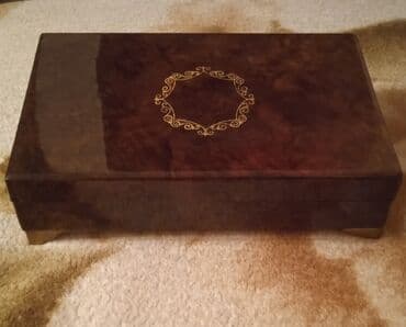 монеты разных стран: Продаю раритетные шкатулки времён СССР и фарфоровую маслёнку времён — 5