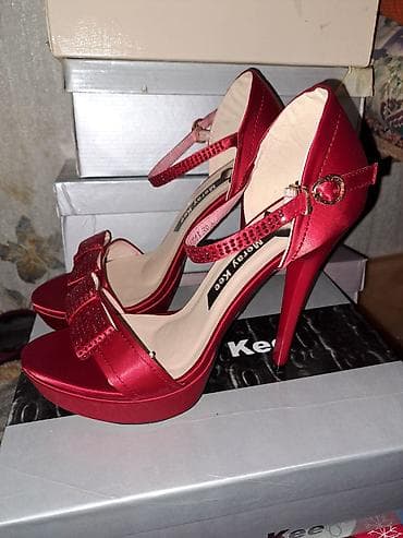 Жеке буюмдар: 1). Вечерняя обувь. На выпускной. 39размер, Merry Kea. За — 4