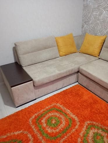 Эмерек: Бурчу бар диван, Кутулар менен, Эки кишилик — 5