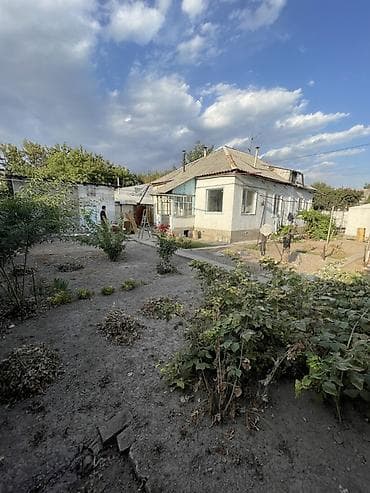 куплю землю сельхозназначения: Дом с участком. Г Бишкек Ул. Мусоргского 14а. Район — 2