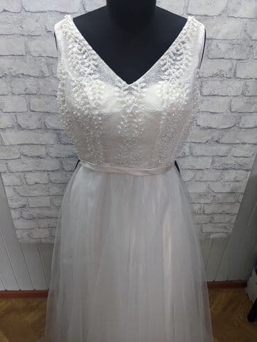 свадебное платье для беременных напрокат: Свадебное платье, S, Со шлейфом, А-силуэт, Италия, Кружево, Жемчуг, Б/у — 3