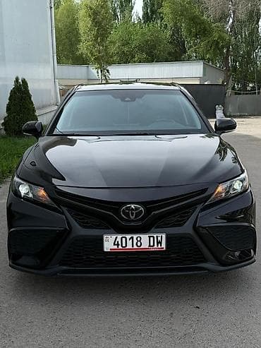 Toyota Camry: 2023 г., 2.5 л, Автомат, Бензин, Седан