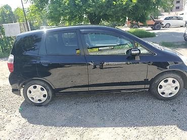 Honda Fit: 2006 г., 1.3 л, Автомат, Бензин, Хэтчбэк — 2