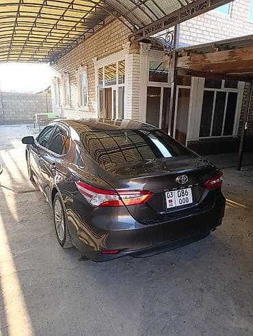 Toyota Camry: 2017 г., 2.5 л, Автомат, Бензин, Седан — 3