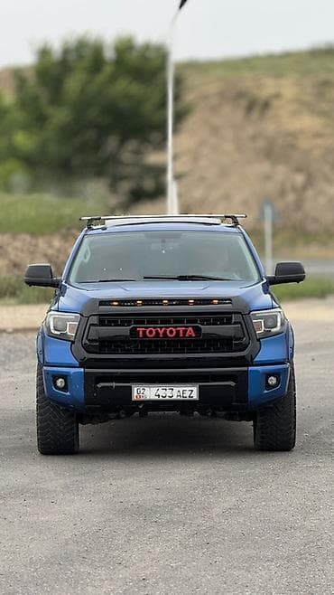 Toyota Sequoia: 2016 г., 5.7 л, Автомат, Бензин, Внедорожник
