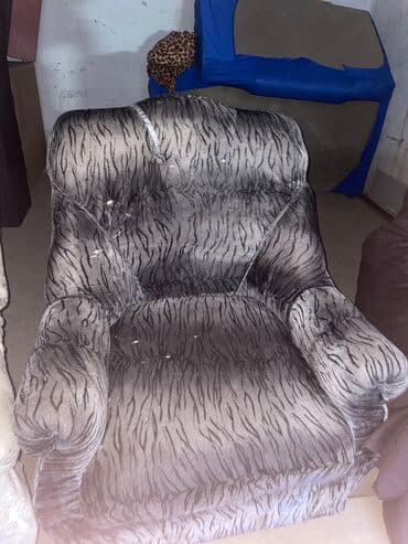 б у офисный мебель: Түз диван, Колдонулган, Үч кишилик — 7