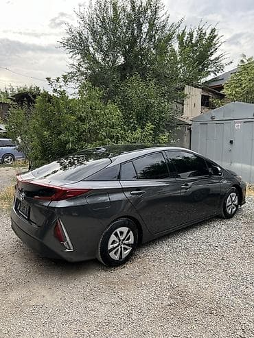 work r18: Toyota Prius: 2018 г., 1.8 л, Вариатор, Гибрид, Хэтчбэк — 6