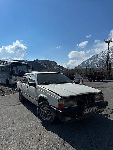 вольво 2011: Volvo 740: 1985 г., 2.4 л, Механика, Бензин, Седан — 2