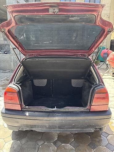 jetta 6: Volkswagen Golf: 1993 г., 1.6 л, Механика, Бензин, Хэтчбэк — 1