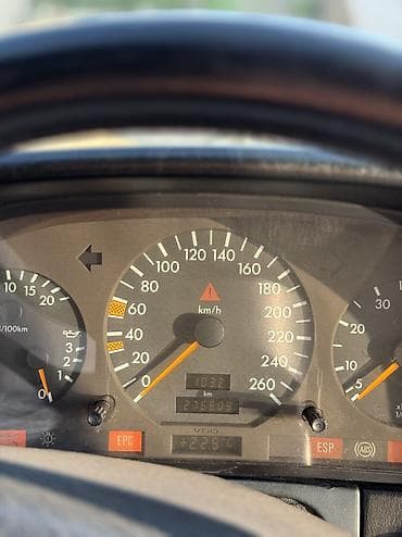 1995: Mercedes-Benz S-Class: 1995 г., 5 л, Автомат, Бензин, Седан — 5