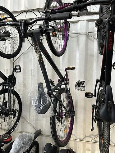 Горный/городской велосипед с легкой алюминиевой рамой и жесткой