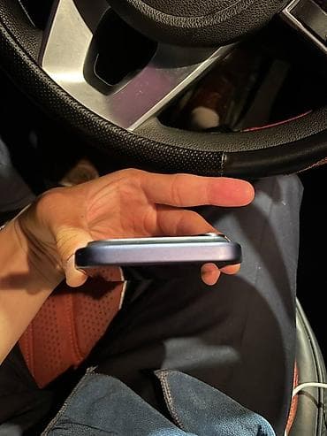 goggle pixel: IPhone (серия с динамическим вырезом на экране, тройная камера). Цвет — 5
