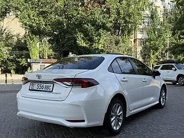 Продажа авто: Toyota Corolla: 2021 г., 1.2 л, Автомат, Бензин, Седан — 4