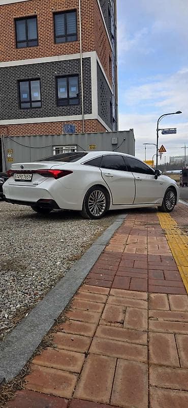 Продажа авто: Toyota Avalon: 2020 г., 2.5 л, Автомат, Гибрид, Внедорожник — 4