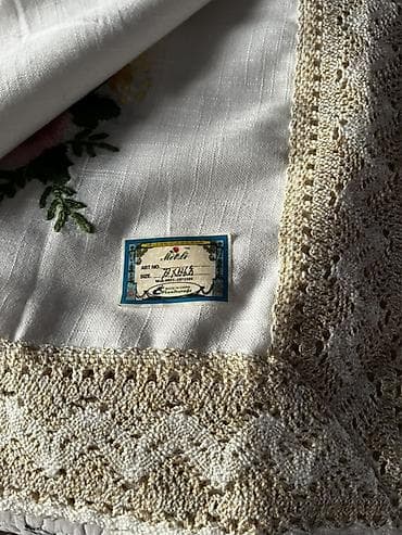 Постельное белье: Скатерть из натурального льна с вышивкой и вязаным кружевом по — 3