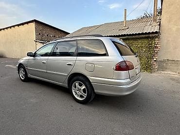 суу тоскуч: Toyota Avensis: 2001 г., 2 л, Кол менен иштөөчү, Универсал — 8