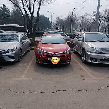 Toyota: Toyota Levin: 2018 г., 1.8 л, Вариатор, Гибрид, Седан — 1